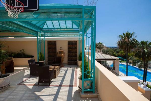 Duplex na sprzedaż w Urbanizacion Lomas de Rio Verde, Marbella thumbnail 1