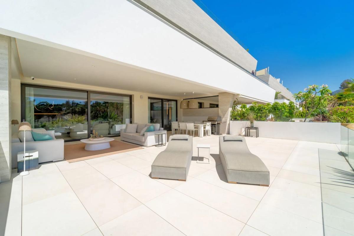 Venta de duplex en Barrio Las Lomas de Río Verde, Marbella photo 3