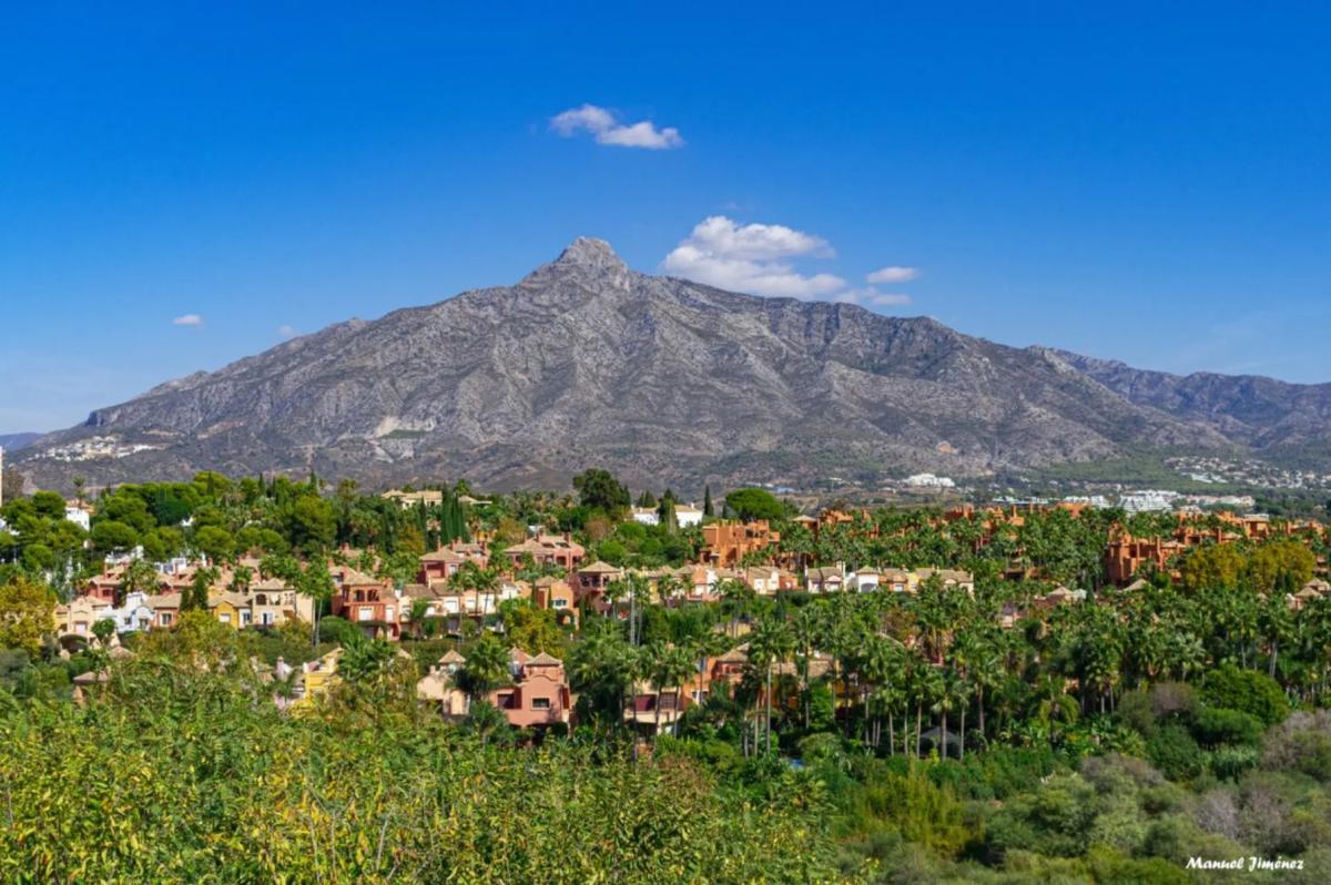 Sprzedaż niezależnego domku jednorodzinnego w  Urbanización la Capellanía s/n, Marbella photo 5