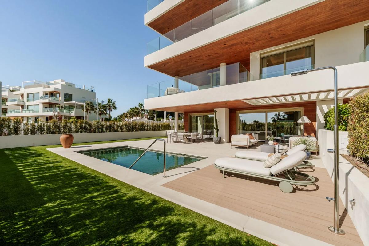 Venta de duplex en Urb. Lomas de Río Verde, 9, Marbella photo 3