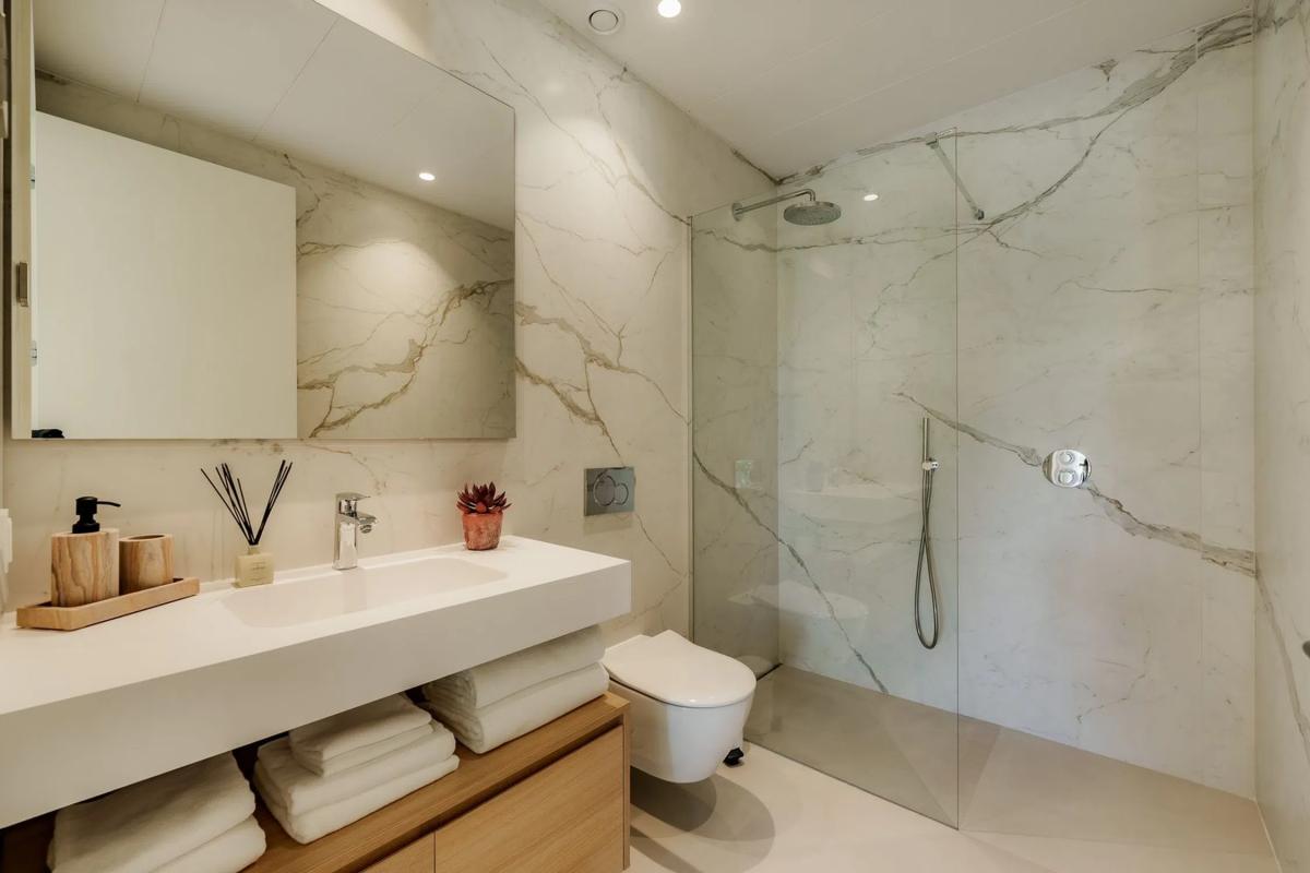 Venta de duplex en Urb. Lomas de Río Verde, 9, Marbella photo 5
