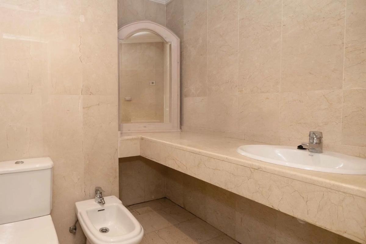 Venta de piso en Barrio La Carolina-Guadalpín, Marbella
photo 4