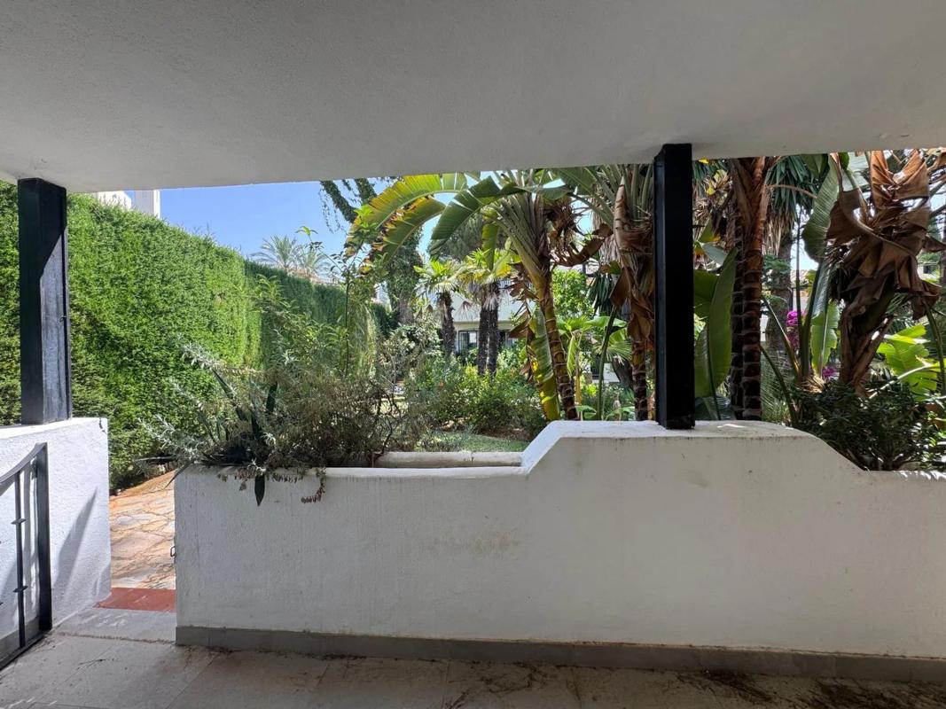 Sale of apartment in CL MONTEMEDIO-B SIERRA BLANC s/n, Marbella
photo 4
