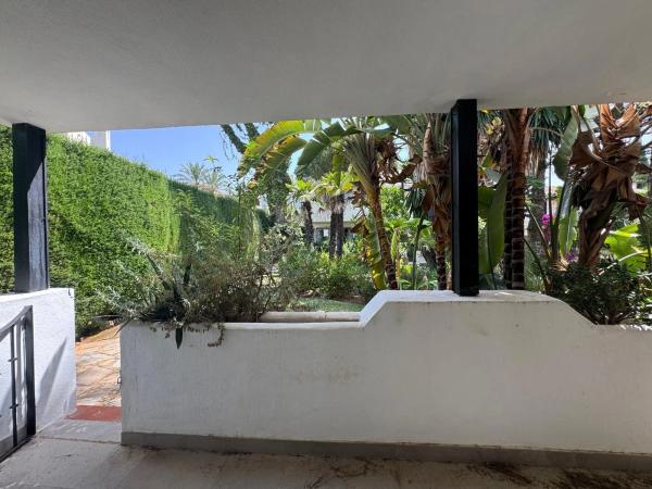 Apartment for sale in  CL MONTEMEDIO-B SIERRA BLANC s/n, Marbella photo 4