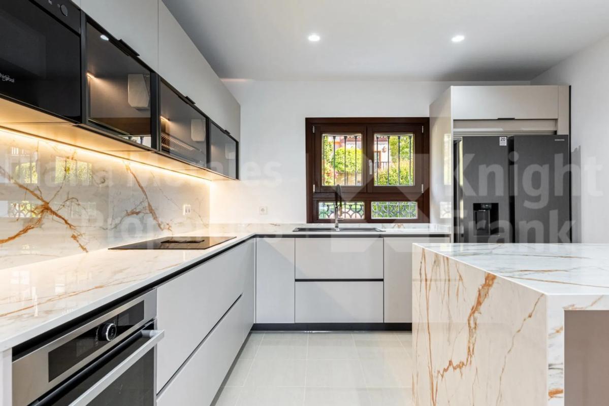Продажа отдельного шале в Barrio Nagüeles, Марбелла photo 1