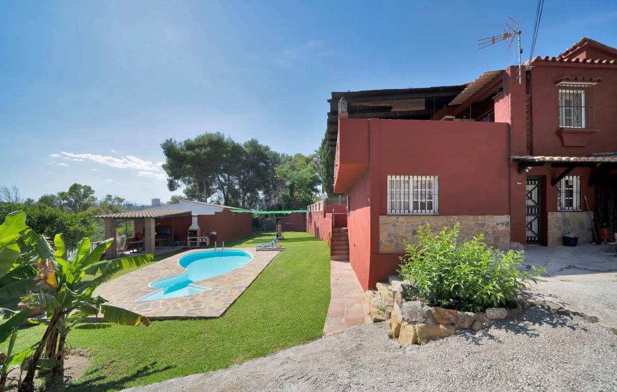 Sale of independent chalet in Vía, Marbella
 photo 2