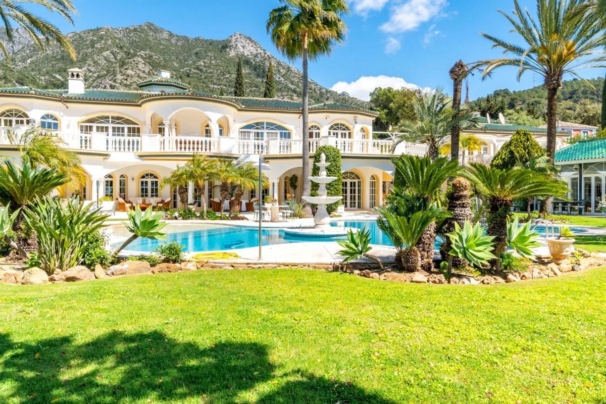 Продажа отдельного шале в Barrio Sierra Blanca, Марбелла photo 2