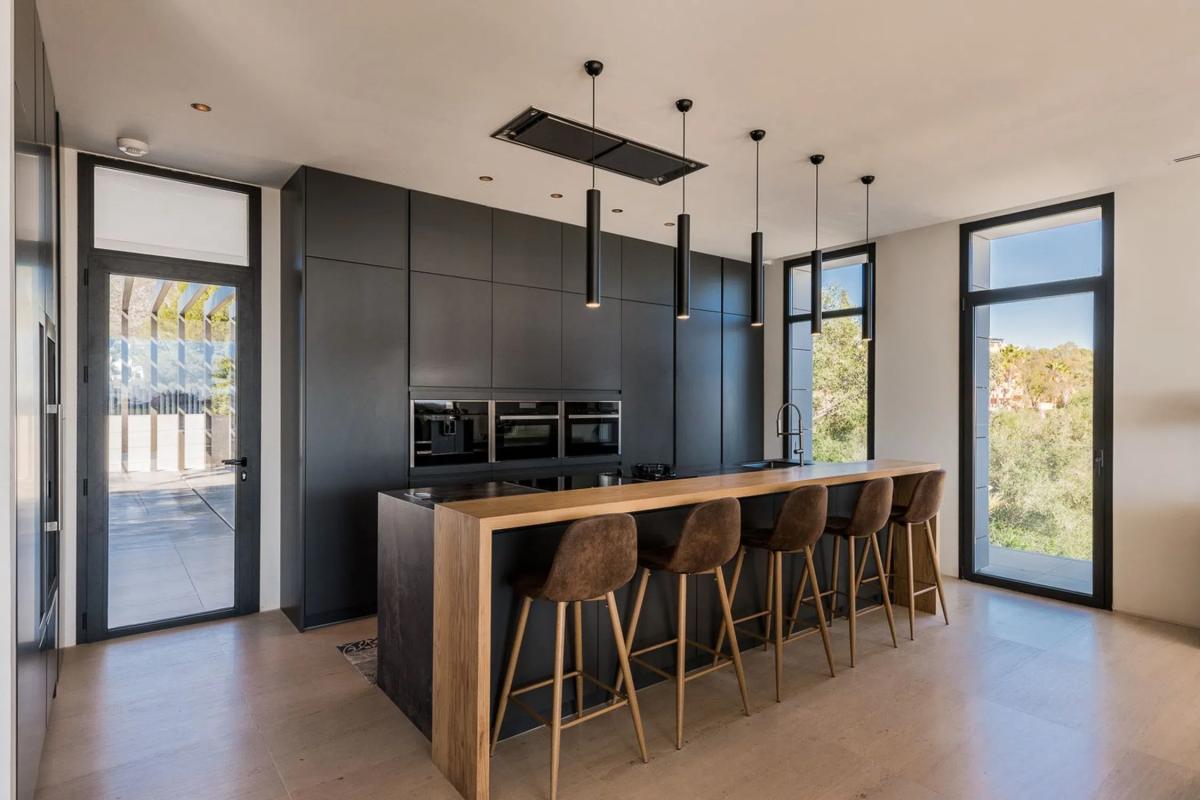 Sale of independent chalet in Barrio Nagüeles, Marbella
photo 3