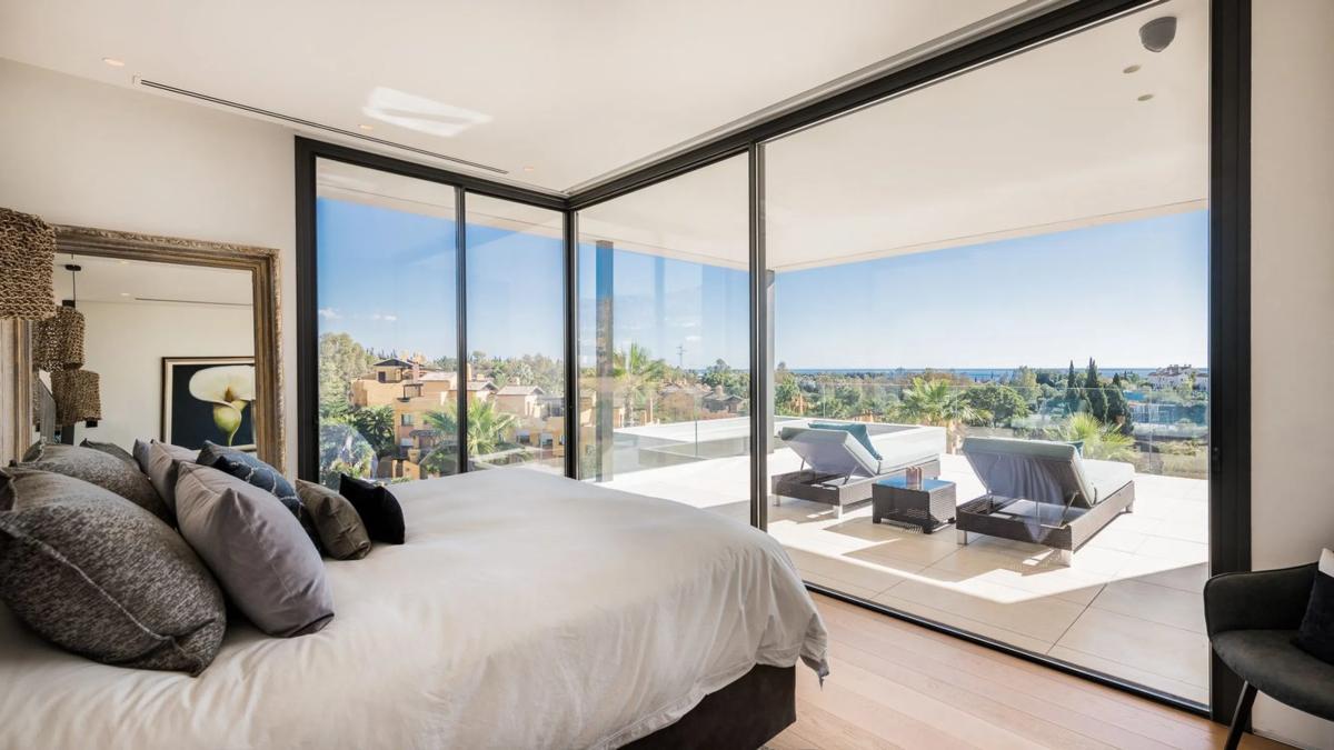 Sale of independent chalet in Barrio Nagüeles, Marbella
photo 5