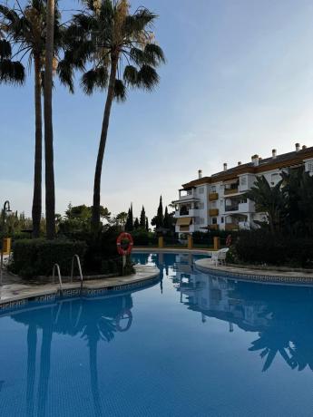 Apartment for sale in Calle Teba, 2, Marbella thumbnail 2