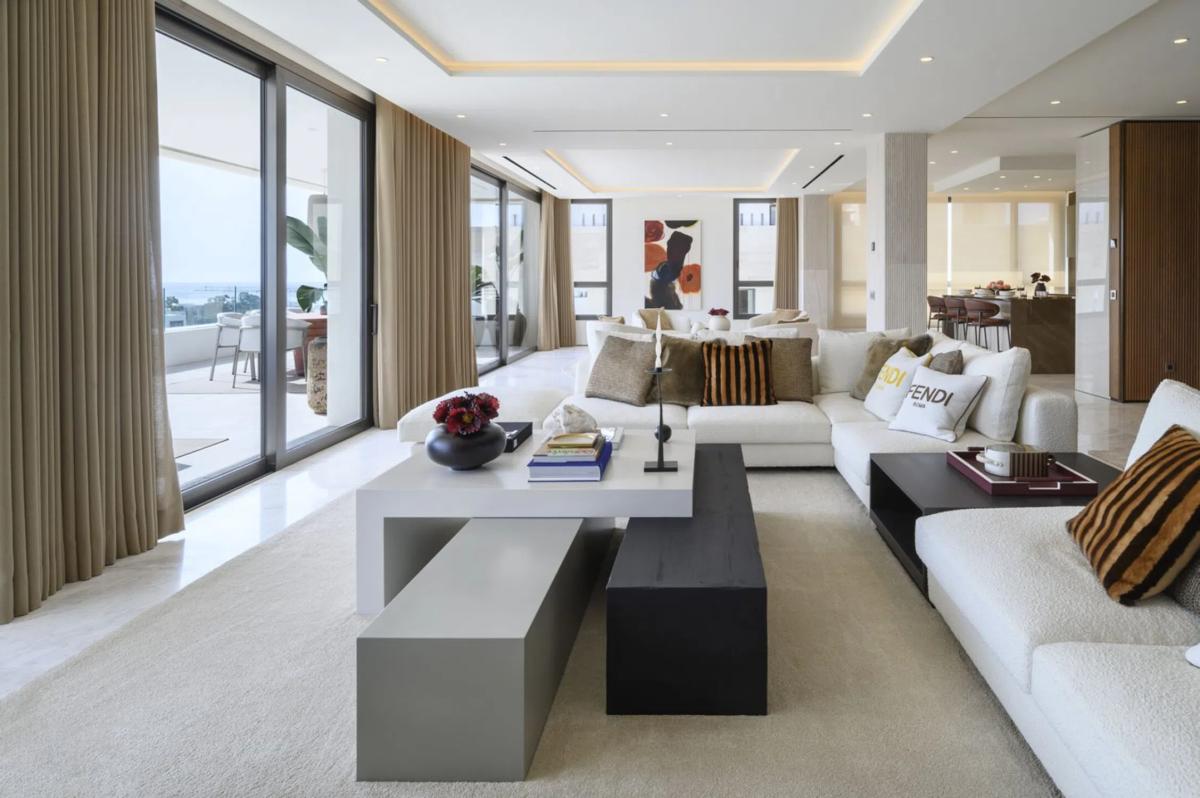Продажа дуплекса на Lugar Urbanizacion Lomas de Rio Verde, Марбелла photo 1