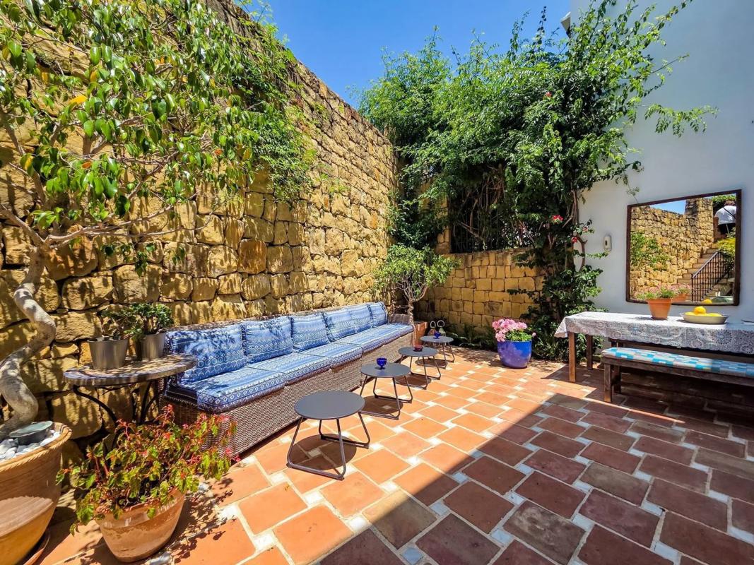 Sale of townhouse in  El Batatal , Marbella photo 2