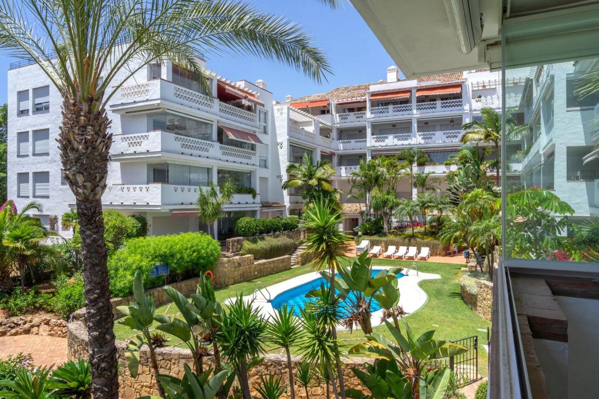 Venta de piso en BV PRINCIPE ALFONSO HOHENLOH, 1, Marbella
photo 1