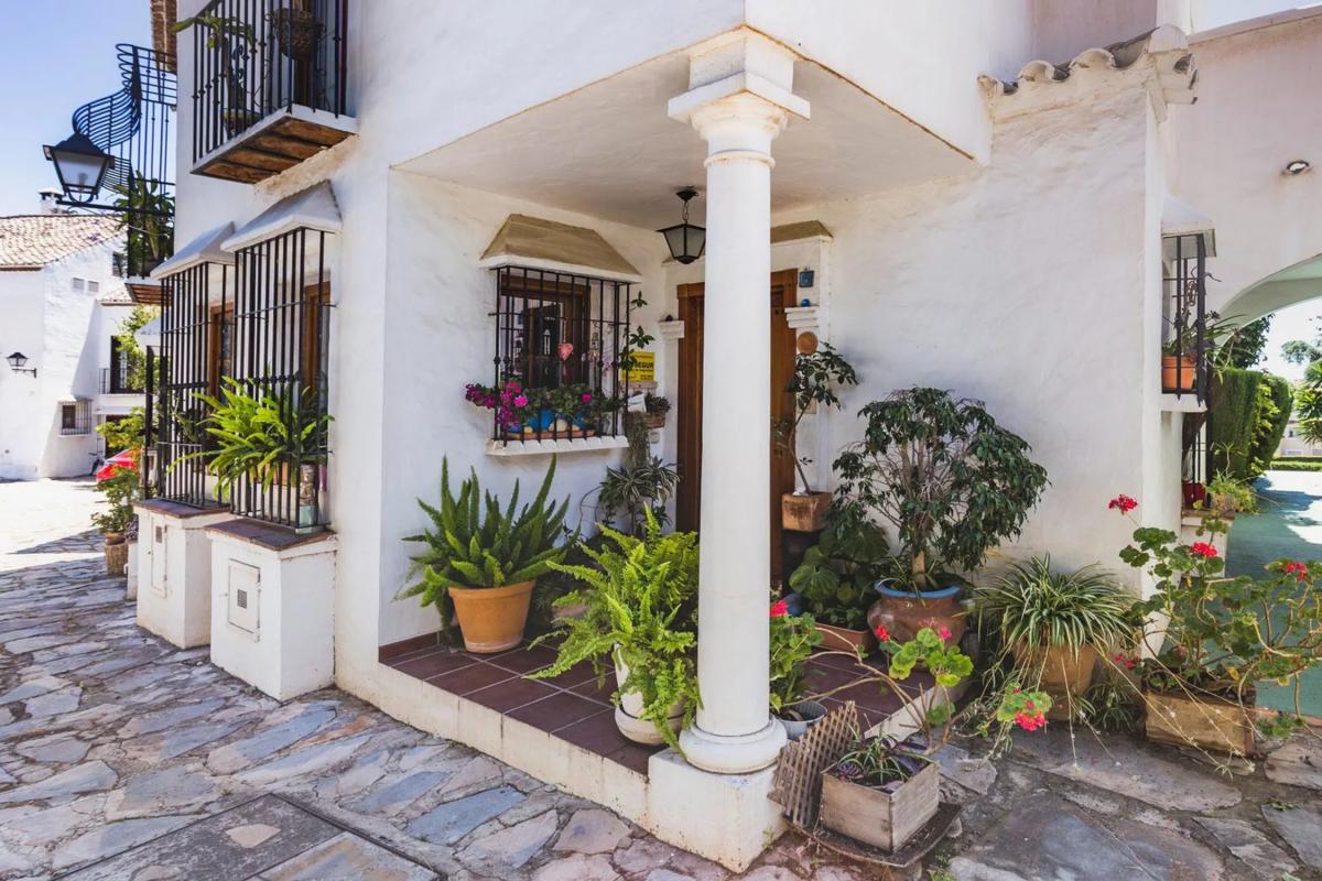 Properties for sale and rent in Spain photo 4