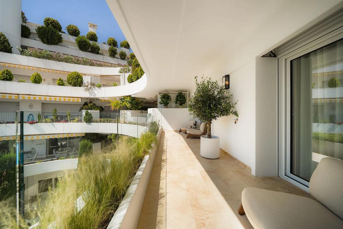Sale of apartment in Barrio Lomas de Marbella Club, Marbella
photo 2