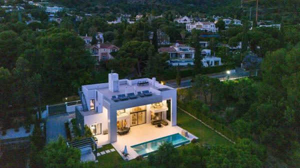 Chalet independiente en venta en Calle 1, Marbella
photo 1