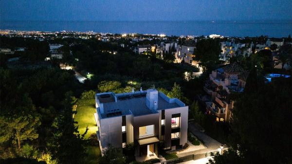 Chalet independiente en venta en Calle 1, Marbella
thumbnail 1