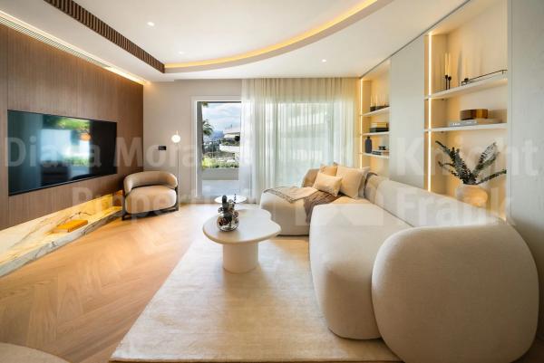 Apartment for sale in Barrio Lomas de Marbella Club, Marbella thumbnail 1