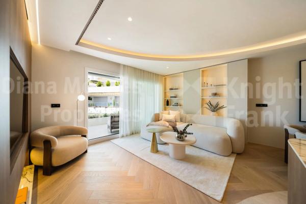 Apartment for sale in Barrio Lomas de Marbella Club, Marbella thumbnail 2
