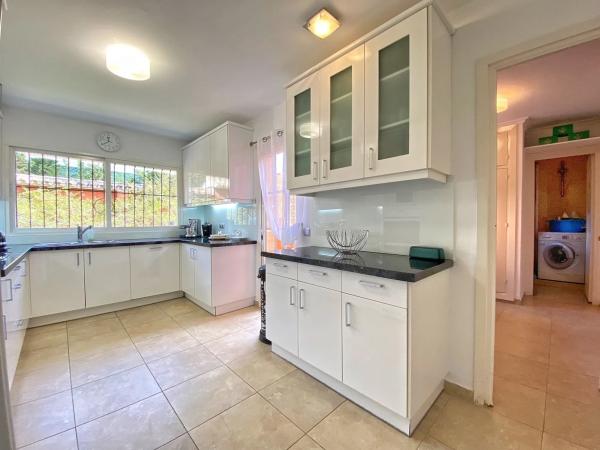 Chalet independiente en venta en Barrio Sierra Blanca, Marbella
 photo 4