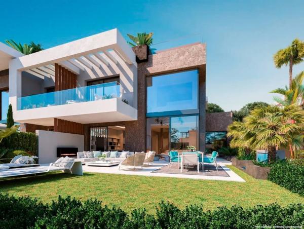 Chalet adosado en venta en Barrio Sierra Blanca , Marbella thumbnail 1