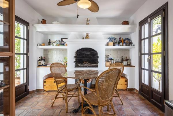 Chalet adosado en venta en Barrio Lomas de Marbella Club , Marbella photo 1