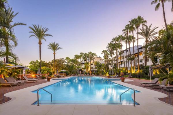 Apartment for sale in Puente Romano s/n, Marbella thumbnail 2