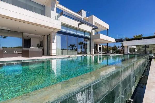 Chalet independiente en venta en Lugar Urbanizacion Altos Reales, 6 P, Marbella
thumbnail 2