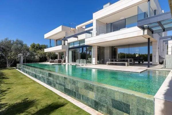 Chalet independiente en venta en Lugar Urbanizacion Altos Reales, 6 P, Marbella
 photo 4