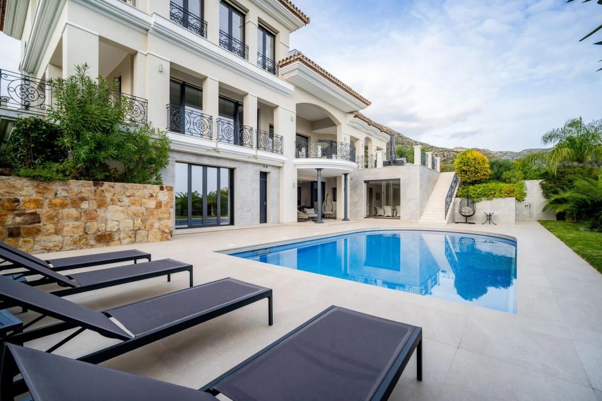 Sprzedaż niezależnego domku jednorodzinnego w  Calle Liszt, Marbella photo 2