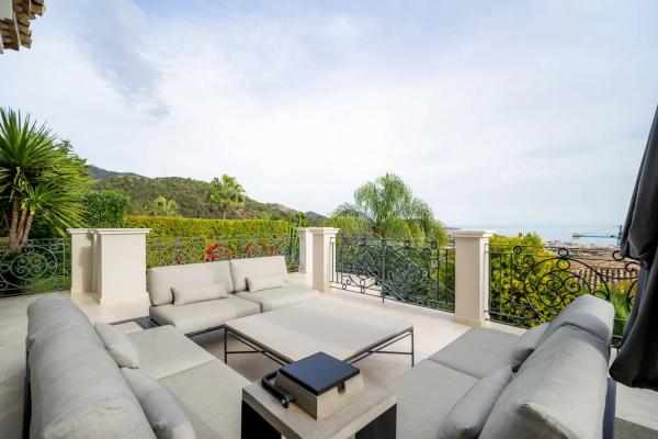 Chalet independiente en venta en Calle Liszt, Marbella
 photo 4