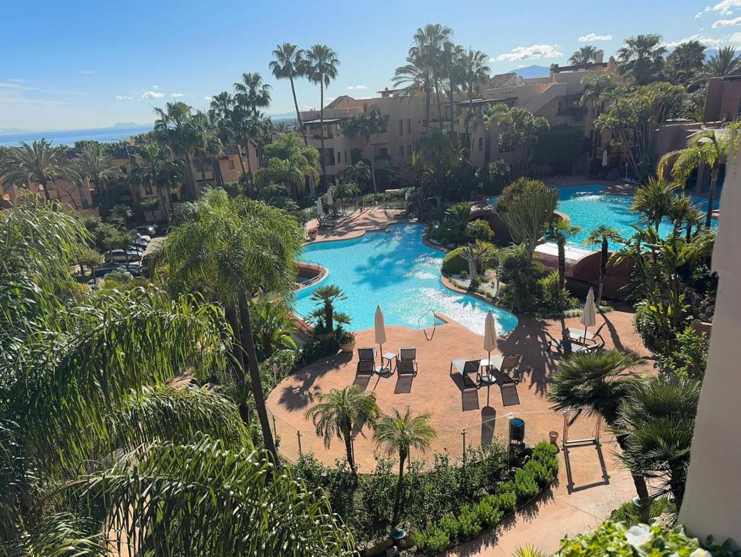 Sale of apartment in Barrio Sierra Blanca, Marbella
photo 1