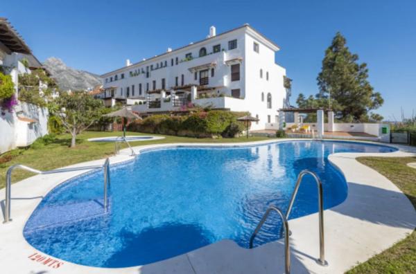 Duplex for sale on Calle Sierra Bermeja, Marbella photo 1