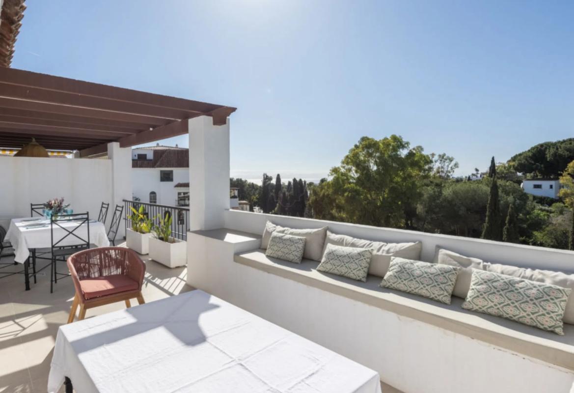 Duplex sale in Calle Sierra Bermeja, Marbella photo 2