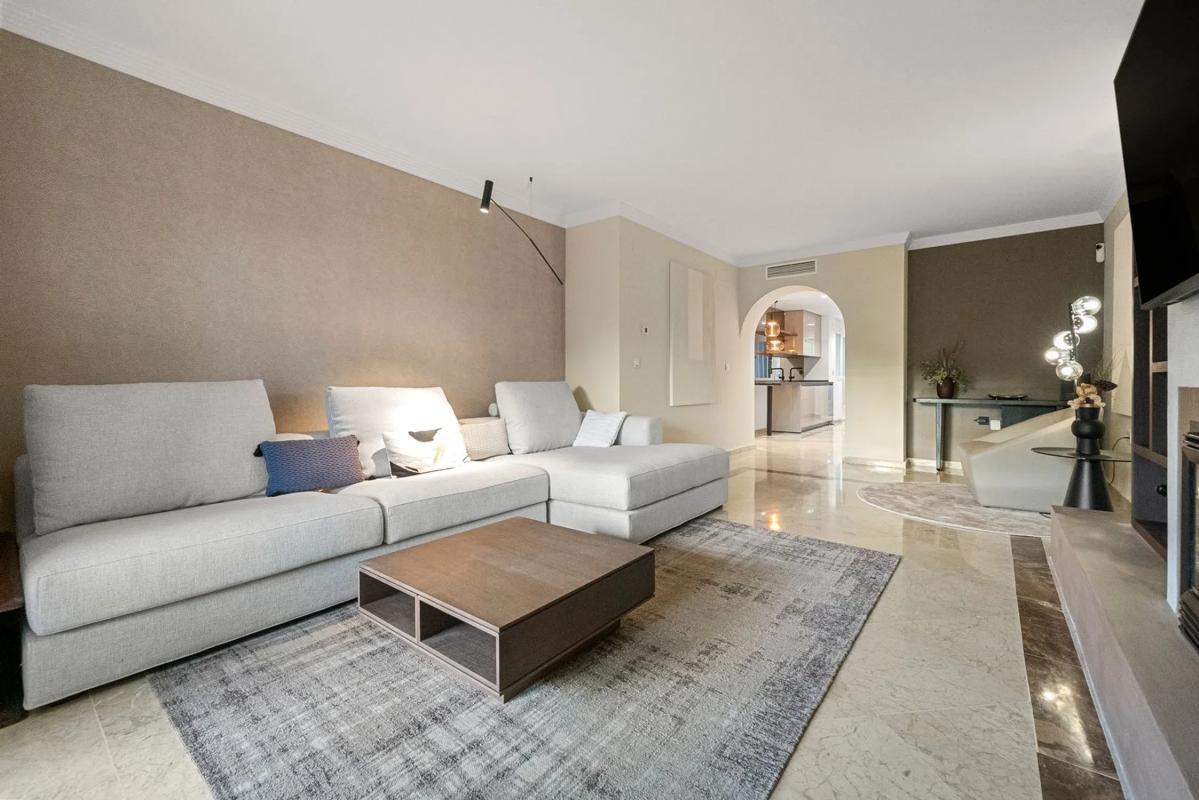Sale of apartment in C. Cerquilla de Nagueles s/n, Marbella
 photo 3