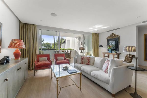 Квартира на продажу на Conjunto Jardín Andaluz, 16, Марбелла photo 1