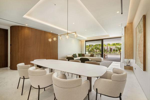 Duplex for sale on Urbanización Jardines del Río, Marbella photo 1