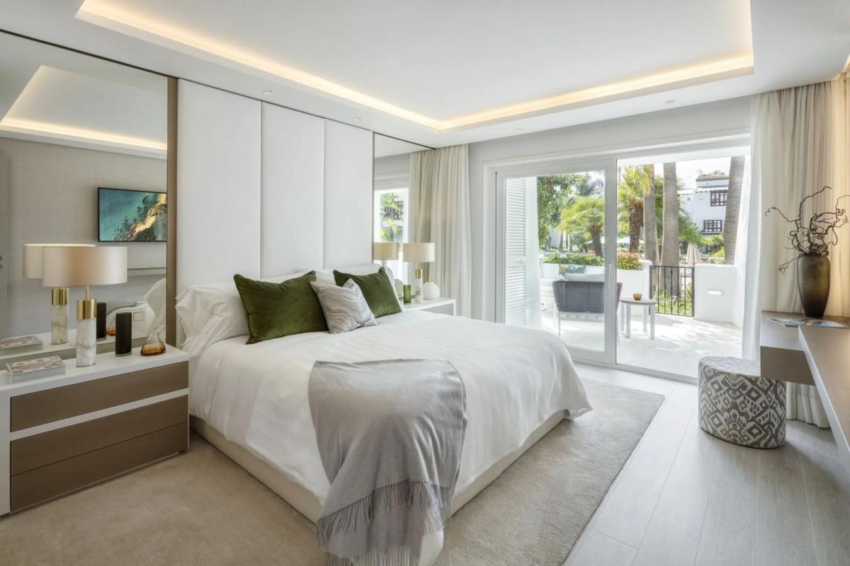 Sale of apartment in Barrio Puente Romano, Marbella
photo 2