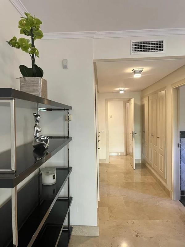 Sale of apartment in Camino de la Cruz, Marbella
photo 4