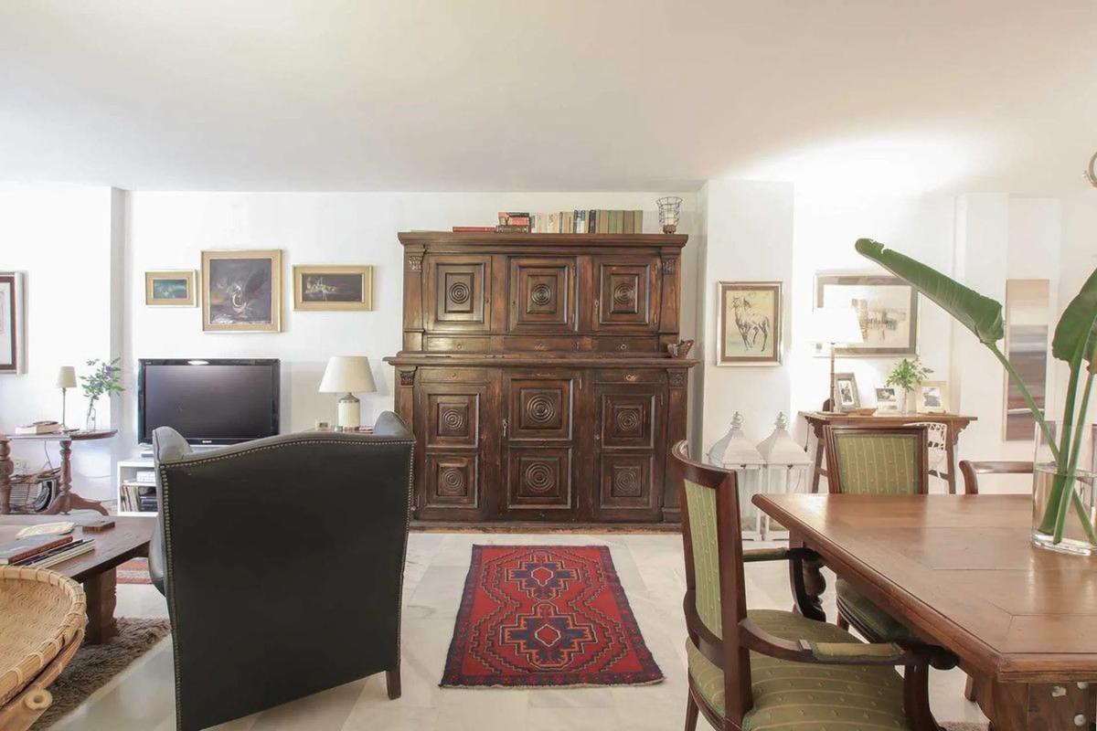 Sale of apartment in Urbanizacion Ancon Sierra, Marbella
 photo 5