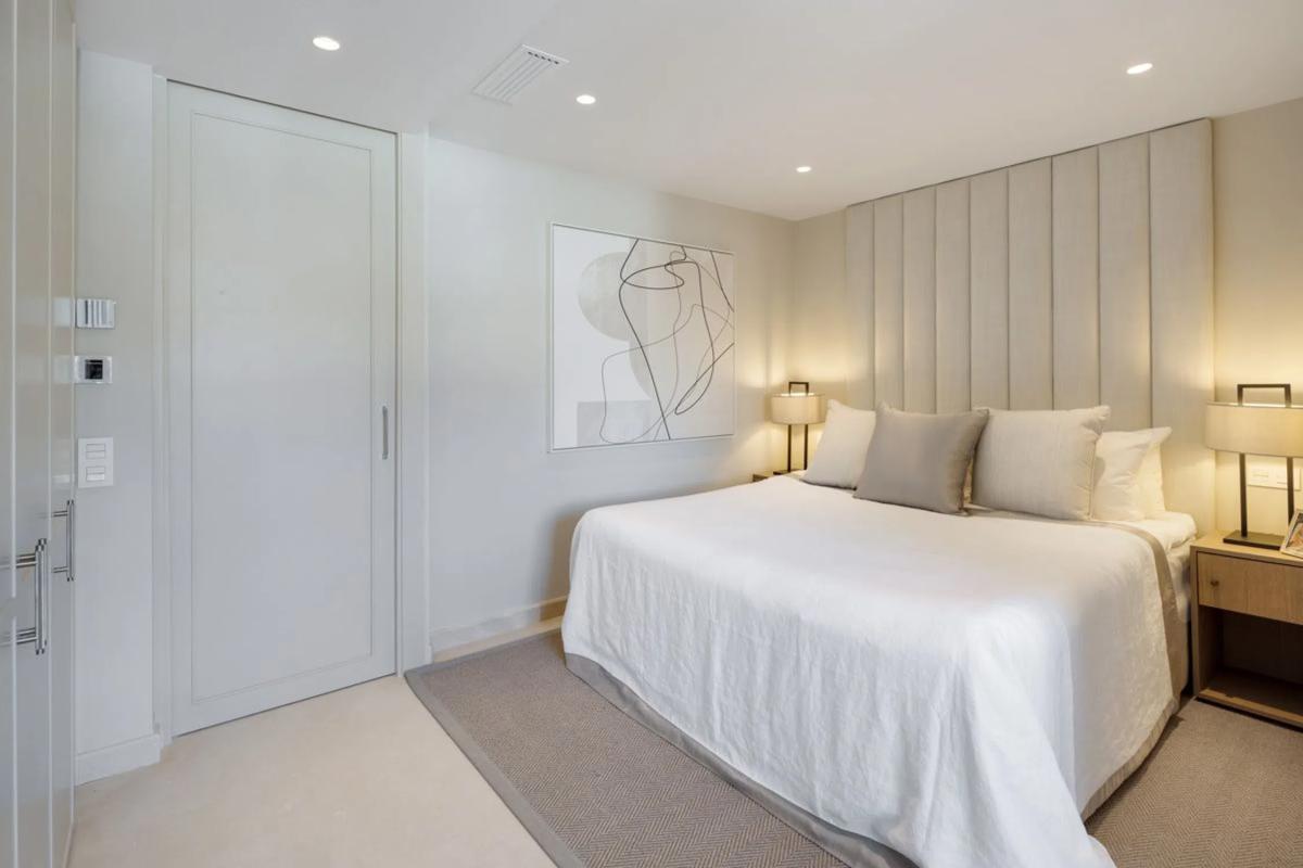 Sale of apartment in Urbanización Monte Paraíso, Marbella
photo 1