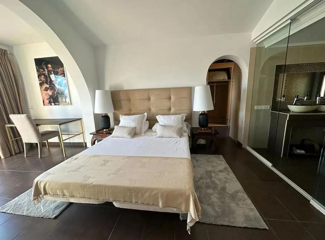 Venta de chalet independiente en Urbanización Villa Parra, 8, Marbella
photo 1