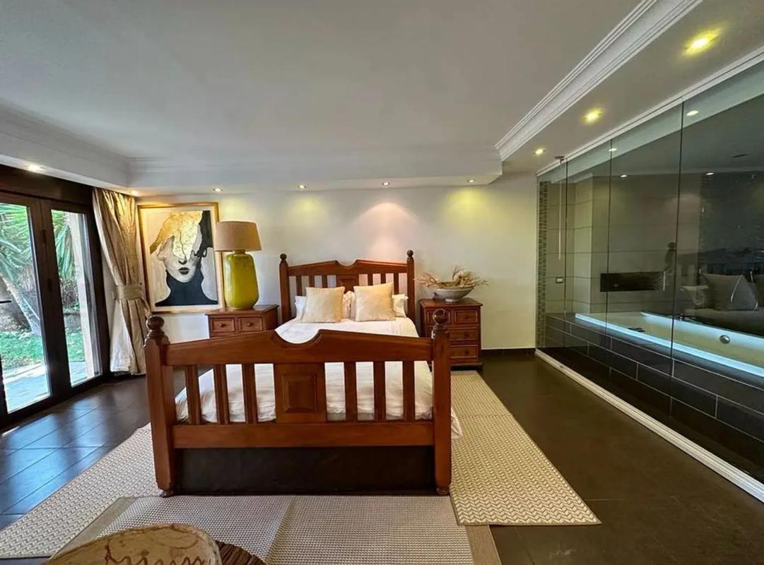 Venta de chalet independiente en Urbanización Villa Parra, 8, Marbella
photo 2
