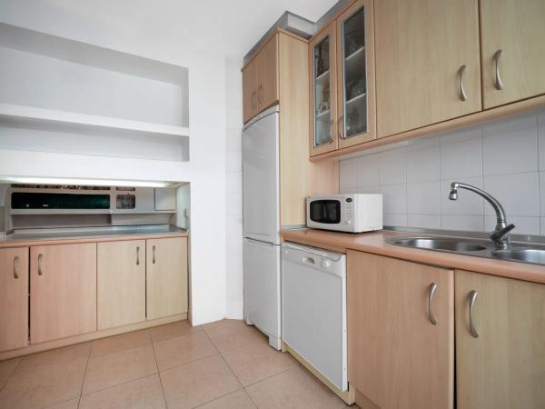 Terraced house for sale at  Calle Monte Mayor , Marbella photo 2