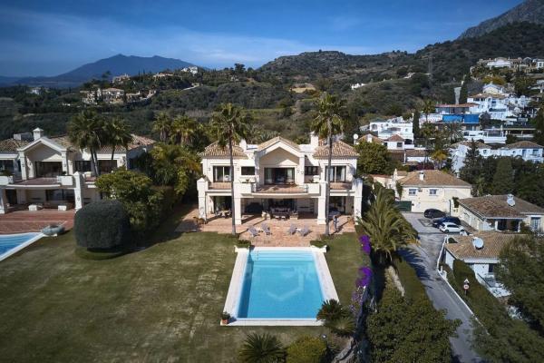 Chalet independiente en venta en Barrio Nagüeles, Marbella
thumbnail 1
