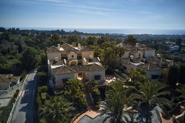 Chalet independiente en venta en Barrio Nagüeles, Marbella
thumbnail 2