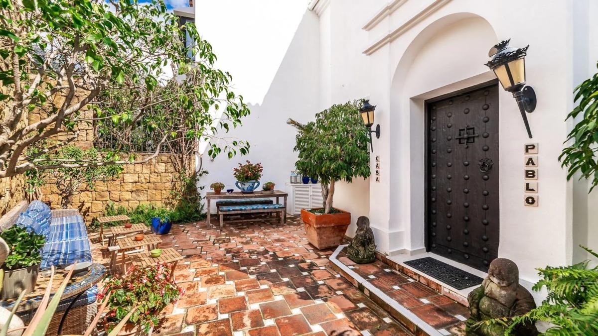 Sale of townhouse in Vía , Marbella photo 5
