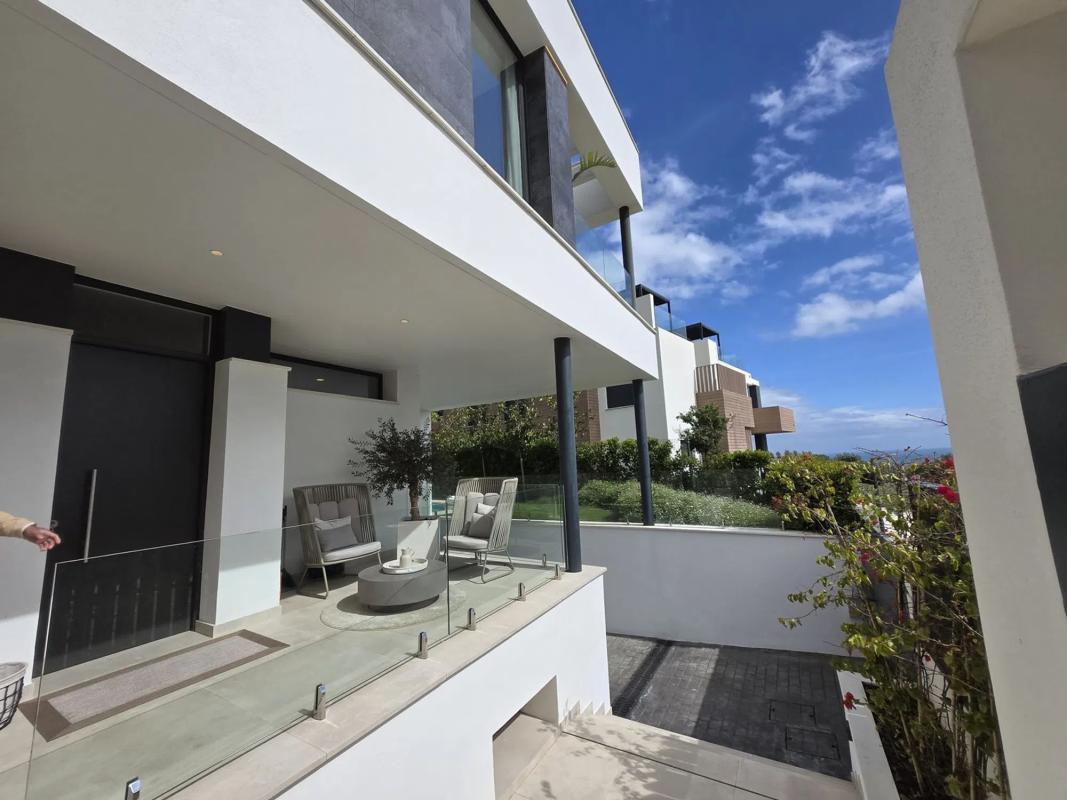 Properties for sale and rent in Spain photo 2