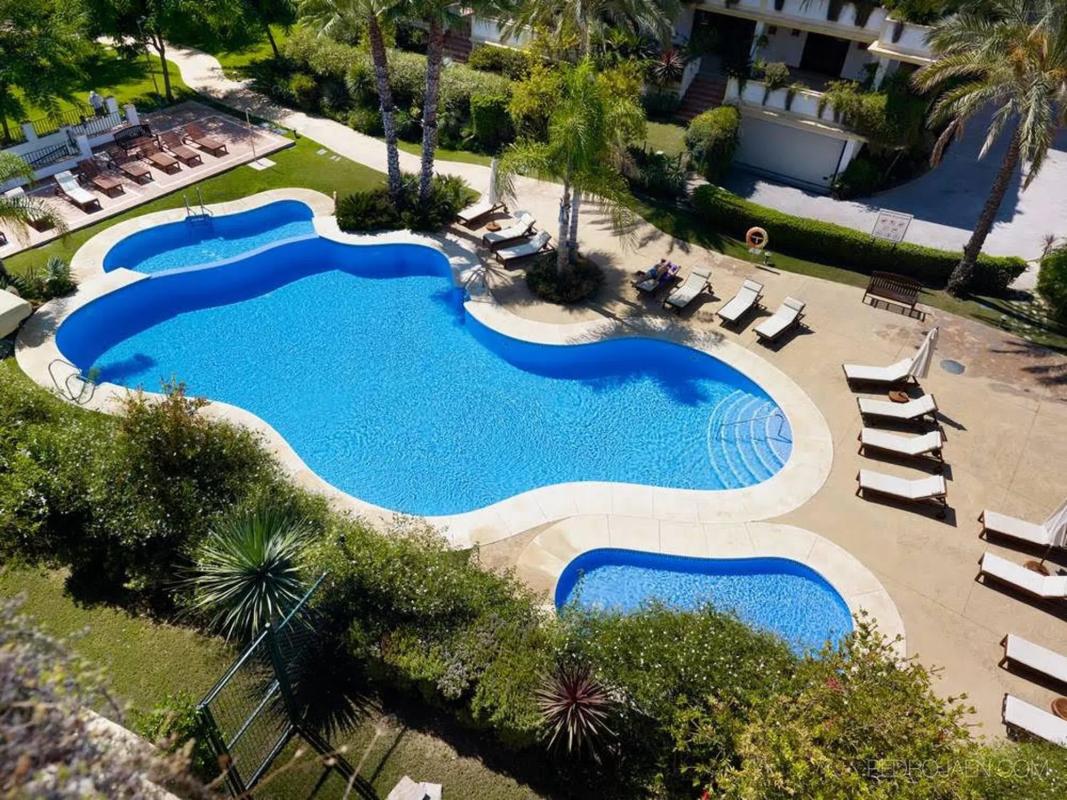 Sprzedaż mieszkania w Camino de la Cruz s/n, Marbella
photo 1