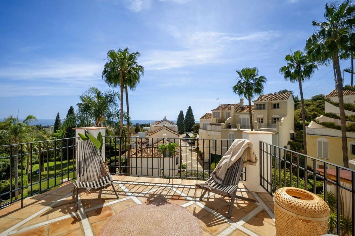 Venta de chalet adosado en Urbanización Marbella Hill Club, 31 T , Marbella photo 3